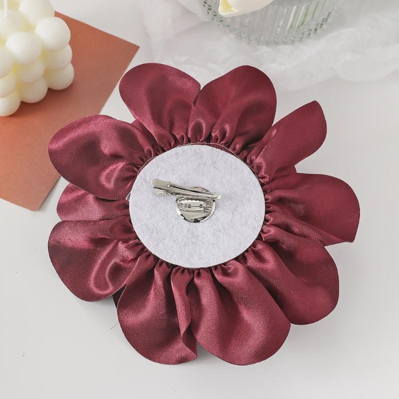 Handgefertigte Stoffblumen-Brosche für Damen Pfingstrosen-Anstecknadel Modisches Accessoire