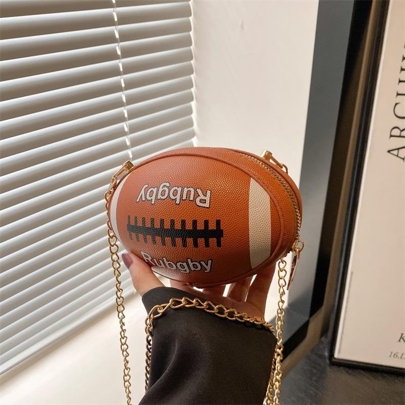 

Трендовая нишевая дизайнерская сумка-мессенджер на цепочке через плечо, летняя новинка, тип футбольного мяча коричневый