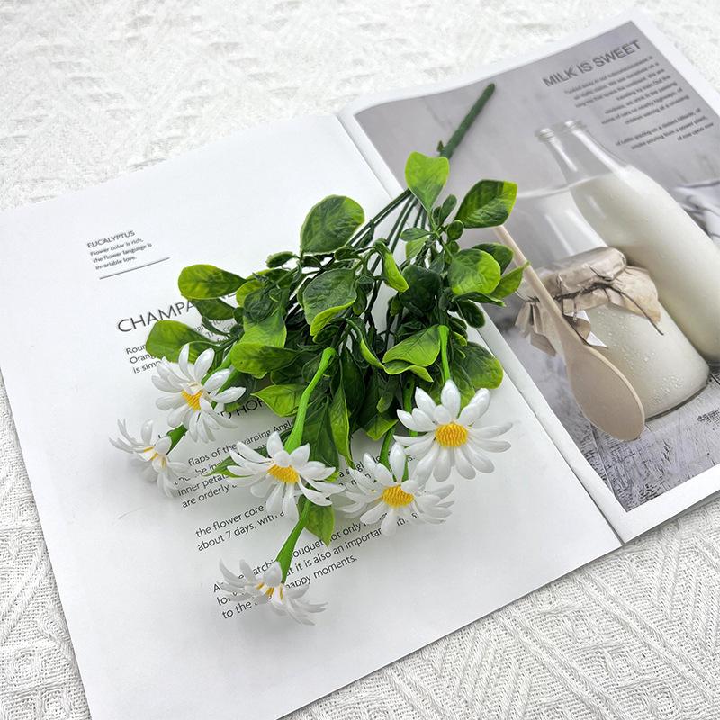 7-Forked Chamomile Artificial Flower, Plastic Daisy for Home Decoration