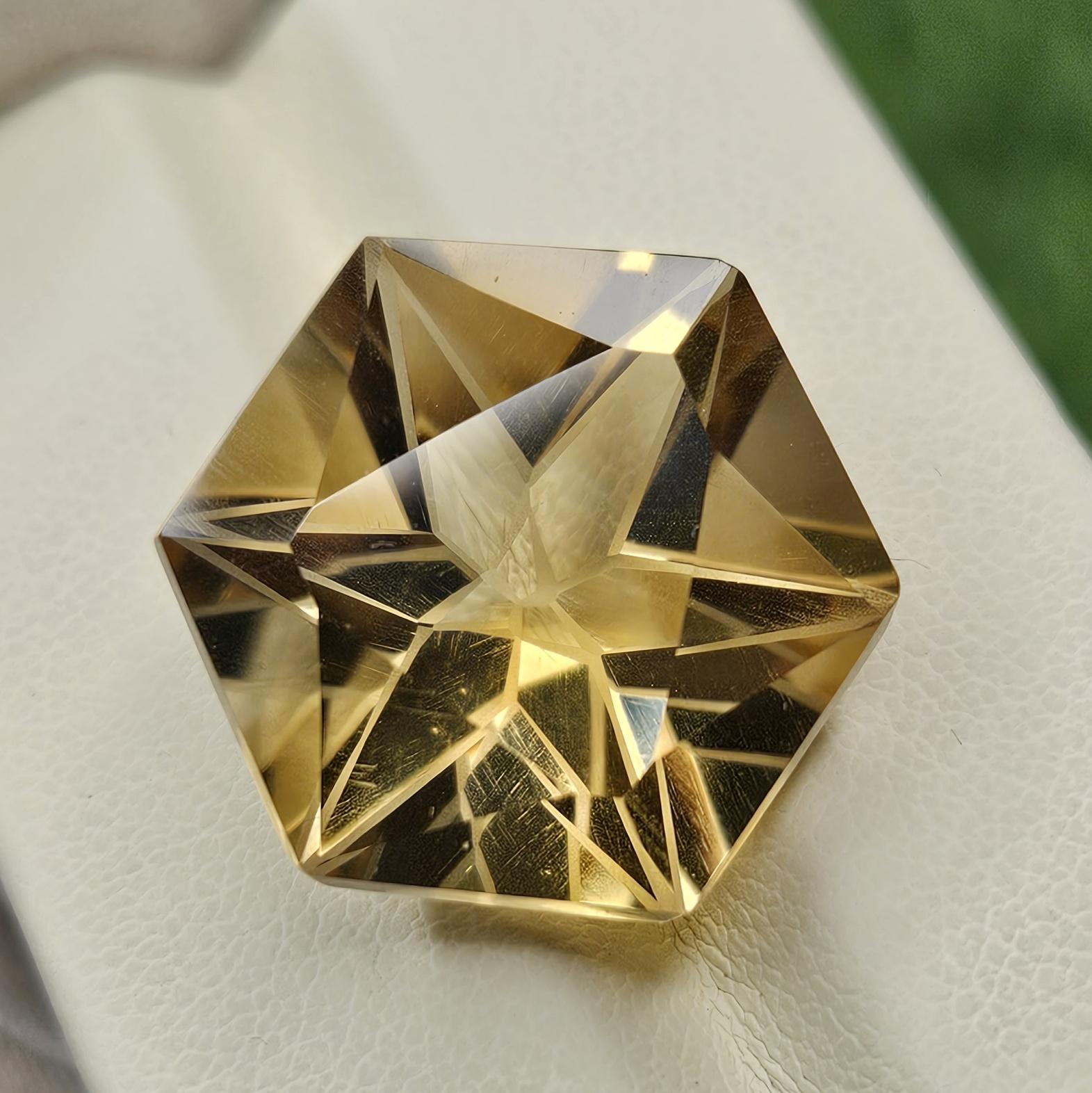 

Натуральный пивной кварц шестиугольной огранки, свободный драгоценный камень для изготовления ювелирных изделий 18,5 карата. 17х17х11 мм жёлтый