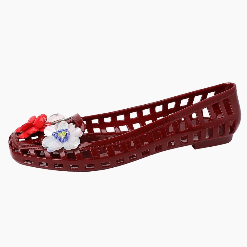 Fashion simple and versatile flower hollow flat sandals women's 2025 summer new wear casual temperament hole shoes