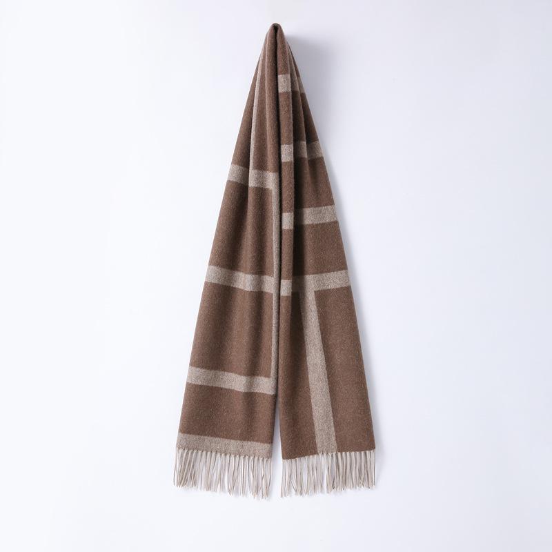 Nordic Niche Women's Geometric Jacquard Pure Wool Scarf - Autumn/Winter Thick Warm Shawl for Couples