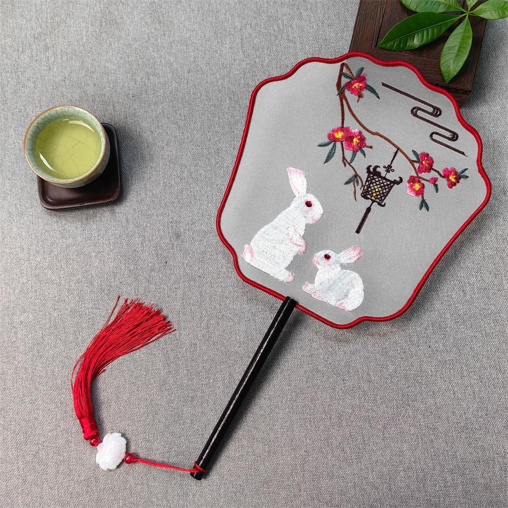 Flower Embroidered Silk Round Fan Chinese Hand Fans with Wooden Handle Tassel Wedding Party Dance Accessories Home Decor