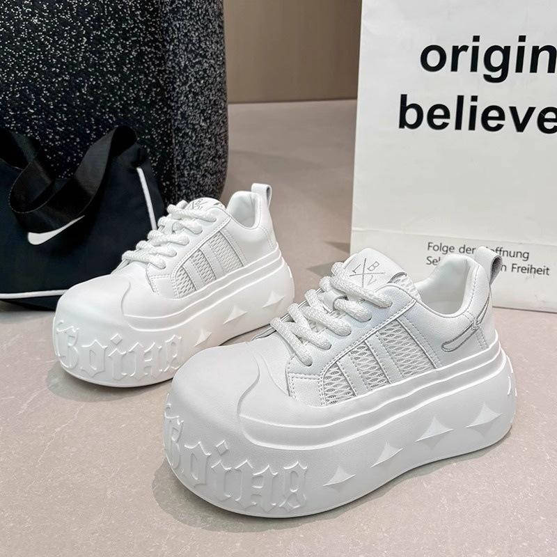 2025 summer new chic style platform white shoes women's height-increasing mesh versatile student casual board shoes bread shoes