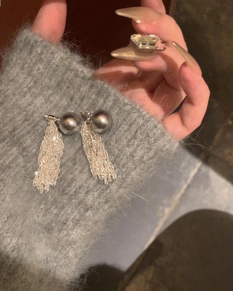 Shijia Zhenduo hemp gray pearl fringed stud earrings temperament light luxury niche design sense high-end earrings women s unique earrings