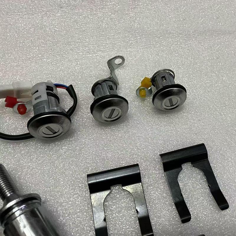 Car Full Lock Cylinder Key Set MR259111 Replacement for Pajero Montero 2nd 1990 To 2004 Lock Cylinder Set for Pajero