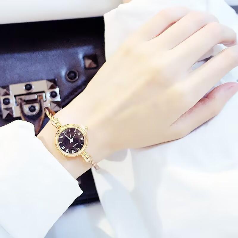 Fashion Gold Bangle Bracelet Watches for Women Luxury Stainless Steel Retro Ladies Quartz Wristwatches Fashion Casual Women Dress Clock