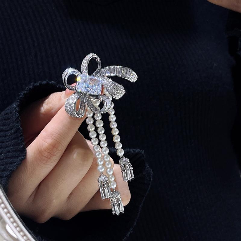 Tassel Dangle Pearl Brooch 4-5mm Freshwater Bowknot Motif Zircon Inlaid Polished Metal Luxury Accessory Fashion Brooches