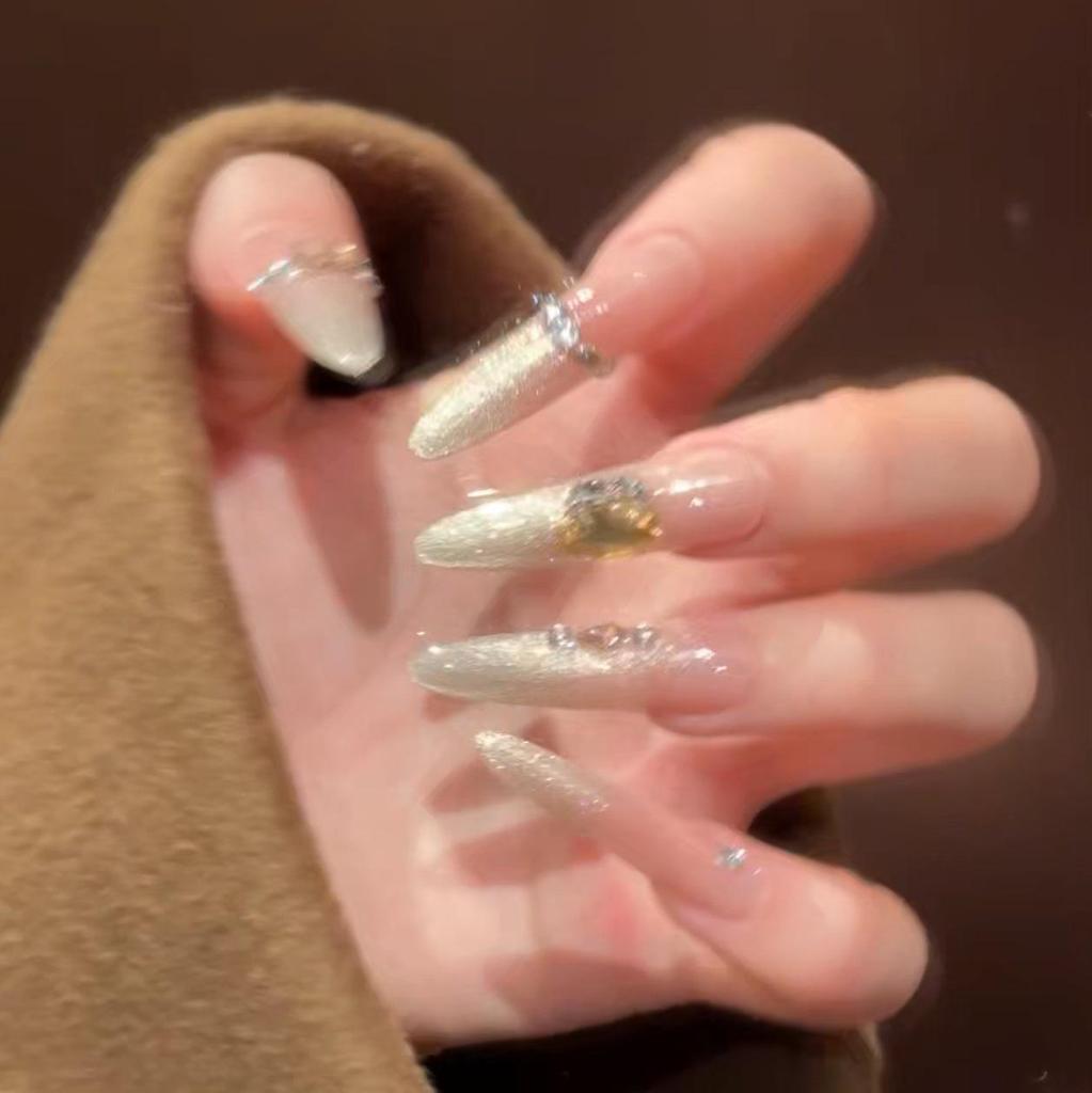 Luxurious Cat Eye Detachable Nail Art: Handmade, High-End, Super Shiny Wearable Tips
