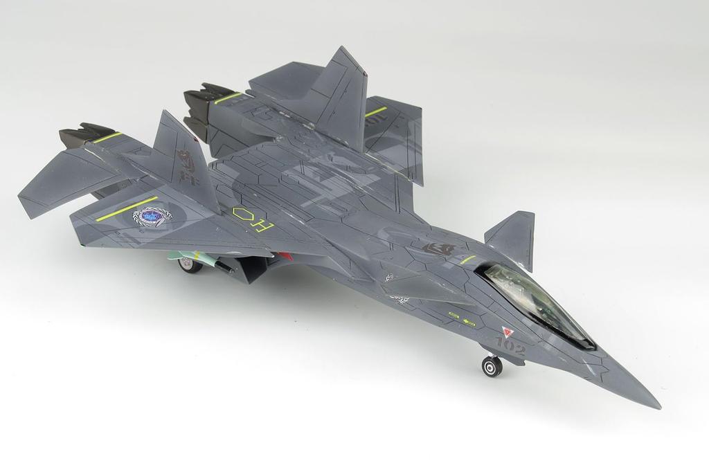 PLATZ Combat Fairy Yukikaze FFR-31 Silpheed with AAM-V/VII Missiles 1/72 Scale Unpainted Multi-Material Kit X-19 (Airplane)