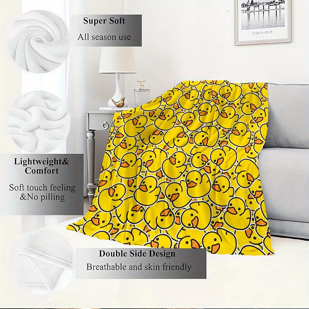1pc Duck Pattern YellowDigital Print Fleece Blanket - Contemporary Style, Suitable for All Seasons, Perfect for Home, Travel, or Camping - M