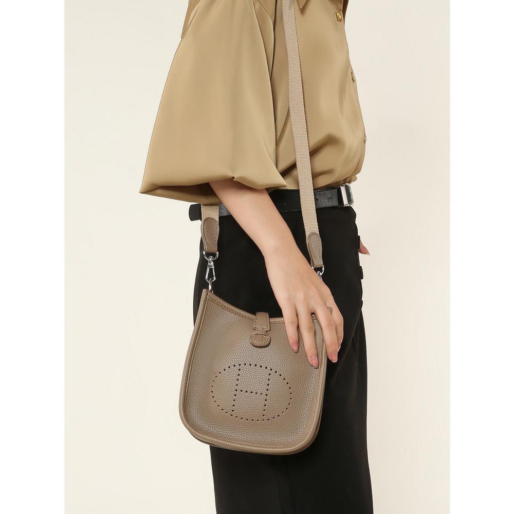 Evelyn Women's H-Letter Mini Shoulder Bag - Fashionable Hollow Design for Mobile Phone