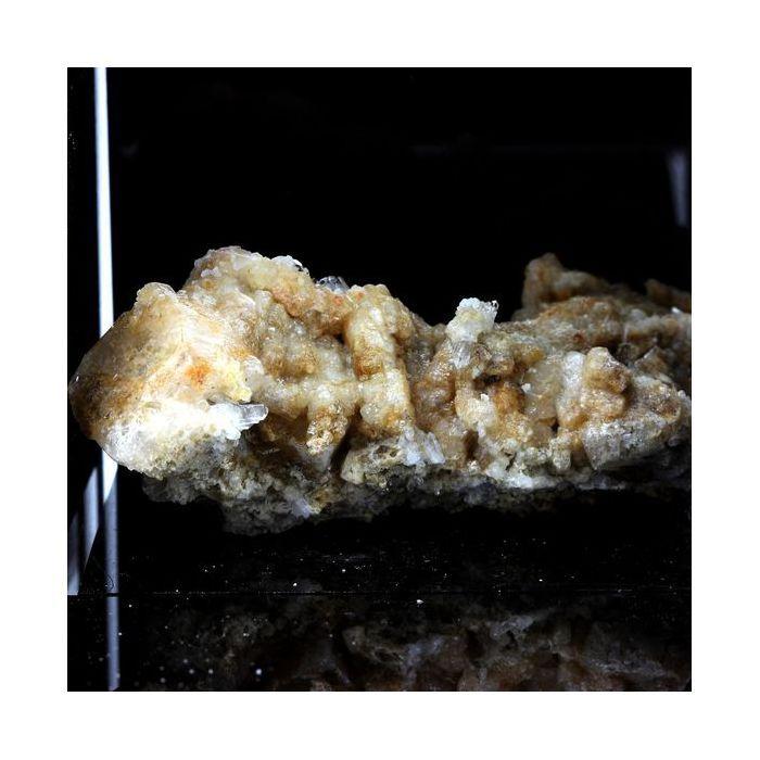 Calcite + Quartz 696.8 carats