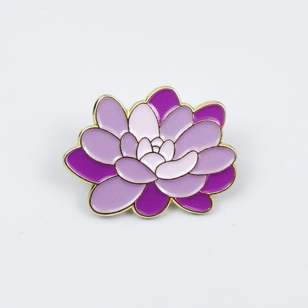 Creative Cartoon Flower Brooch: Alloy Pin Badge for Versatile Decoration