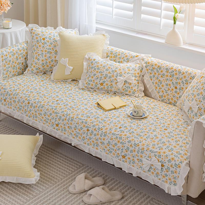 Small Fresh Sofa Cushion Four Seasons General Cotton Simple Cover Backrest Towel Cover Full Anti-slip Four Seasons Anti-slip Mat.