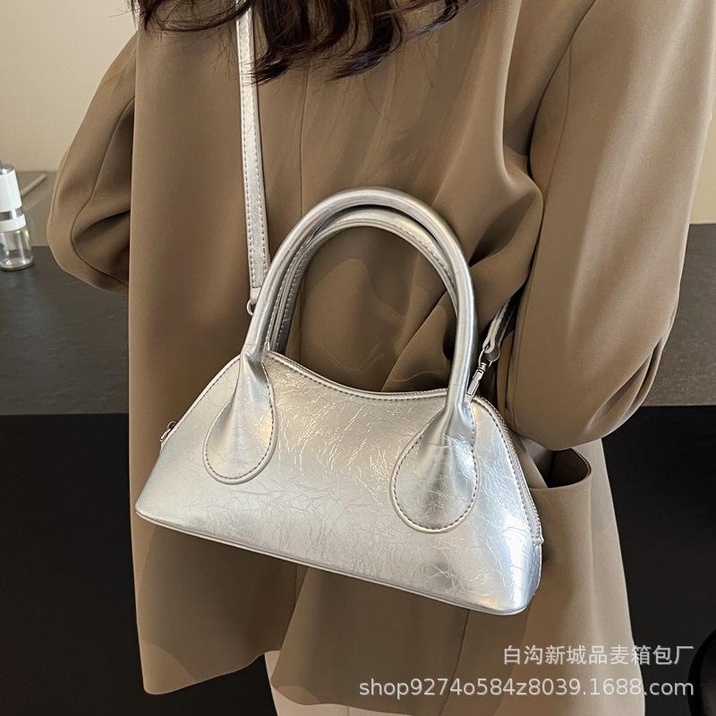 French niche fashion versatile handbag women's 2025 new temperament shoulder bag simple and explosive crossbody bag