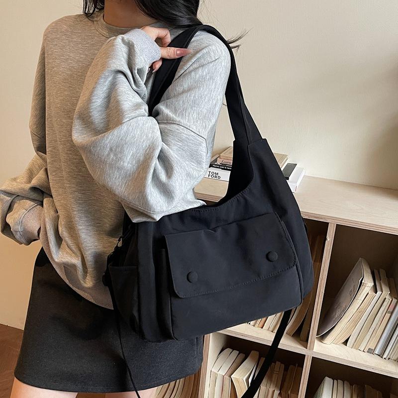 Commuting Large Capacity Shoulder Tote Bag Women's Underarm Bag