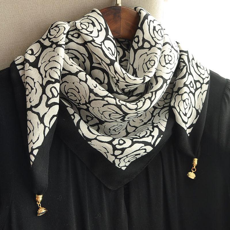 Square Lightweight Neck Scarf with Magnetic Clasp Adjustable Closure Soft Fabric Printed Pattern Elegant Design for Everyday Use