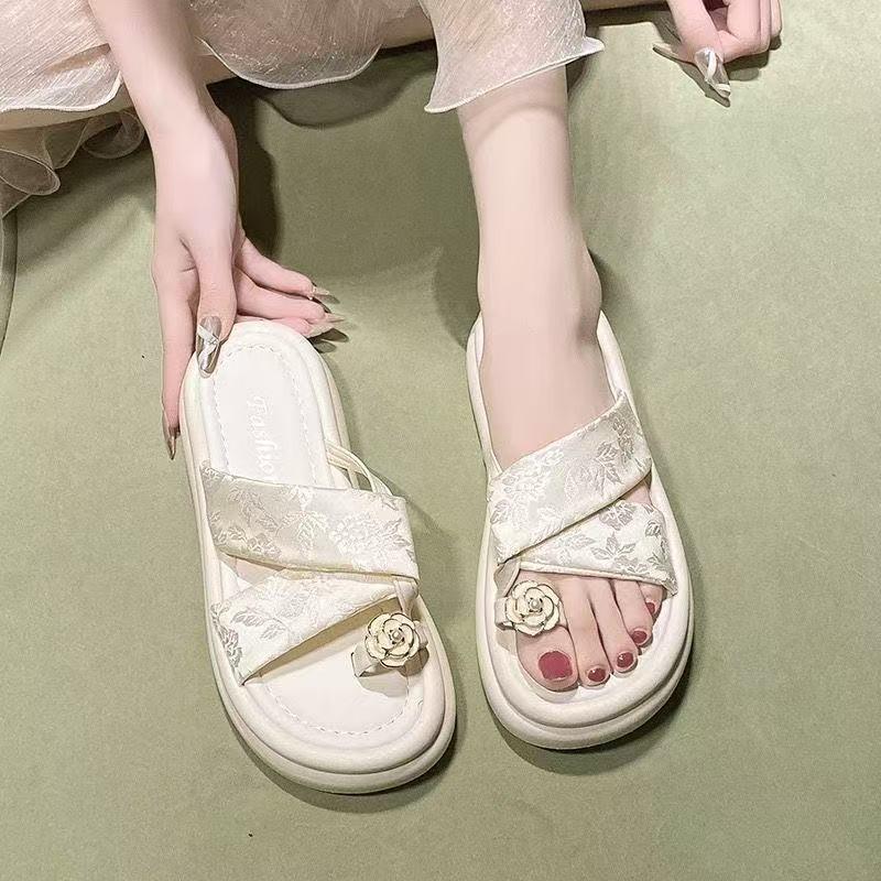 Daily casual sandals new gentle fashion versatile summer soft bottom non-slip one-word drag