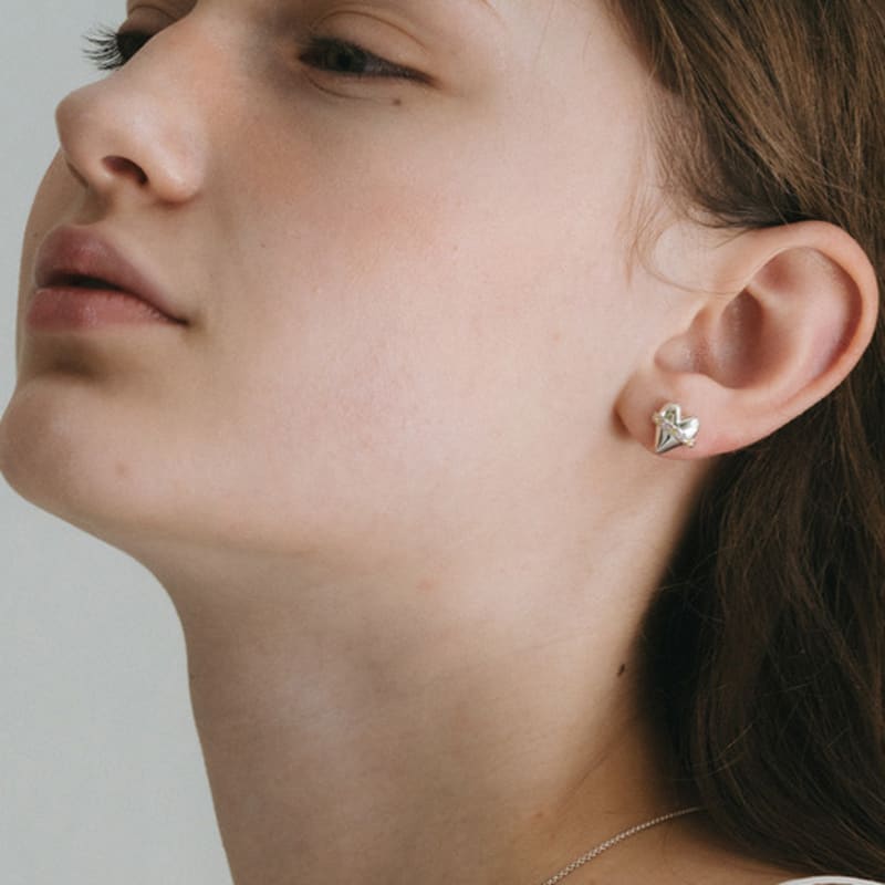 CUD Halo Heart Earring