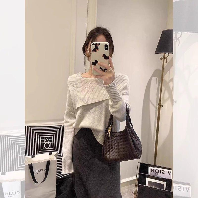 2024 Autumn/Winter French Knitwear: Women's Korean Fashion One-Shoulder Clavicle Lapel Base Shirt
