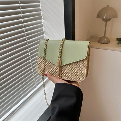Bolsa de Palha Trançada para Mulheres Nova Coleção Primavera Estilo Coreano Moda Franja Contraste Trançada Pequena Quadrada para Mulheres Bolsa de Ombro Cruzada