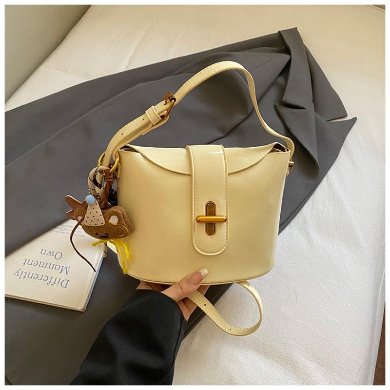 Hand carry trendy bucket bag women's autumn new niche fashion simple shoulder bag high value casual women's bag