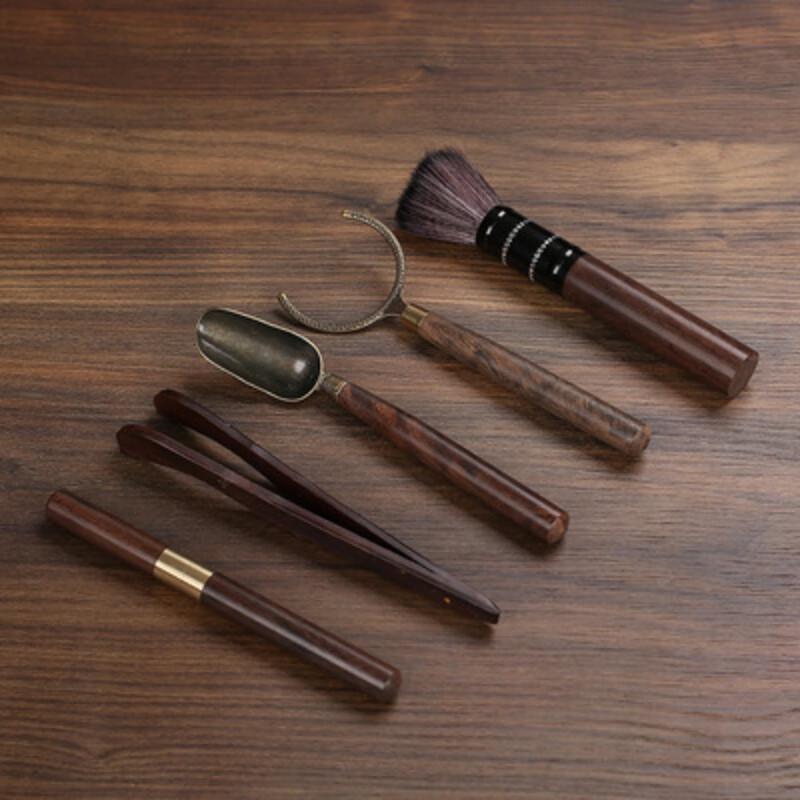 

Набор аксессуаров для чайной церемонии из 5 предметов, эбеновое дерево