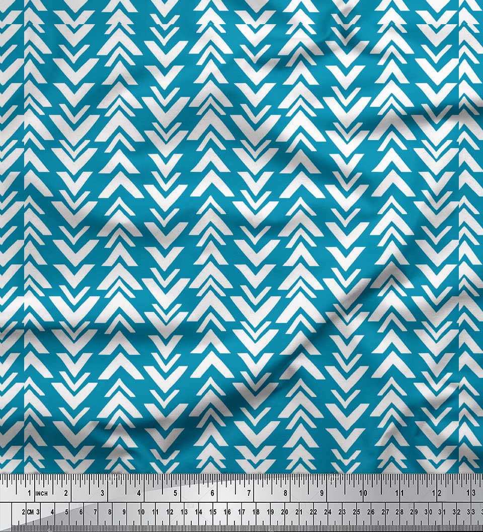 

Soimoi Blue Japan Crepe Satin Fabric Geometric Arrow Tribal Print Тканина на метр 42 дюйма 42 Inch Wide - Poly Crepe синій