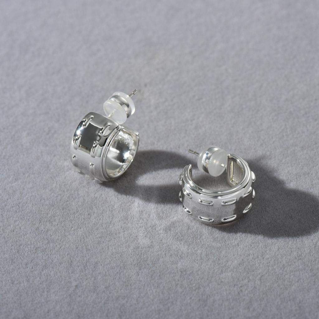 Silver Texture Wide Version C Ring Stud Earrings Niche Light Luxury Fashion Cold Wind Copper Plated Platinum Earrings Women