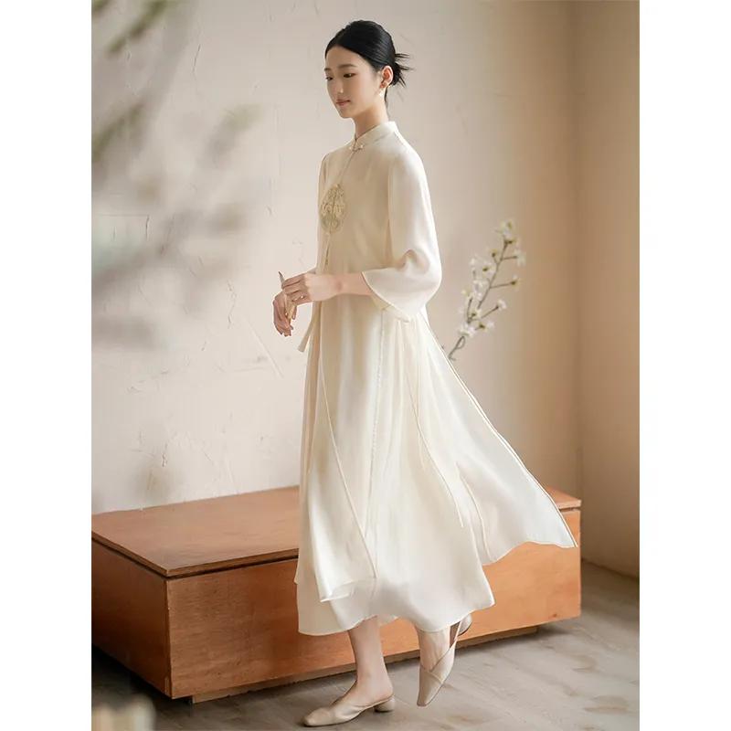 Women's Spring and Summer Embroidered Gentle Cheongsam Retro Dress with High Slit