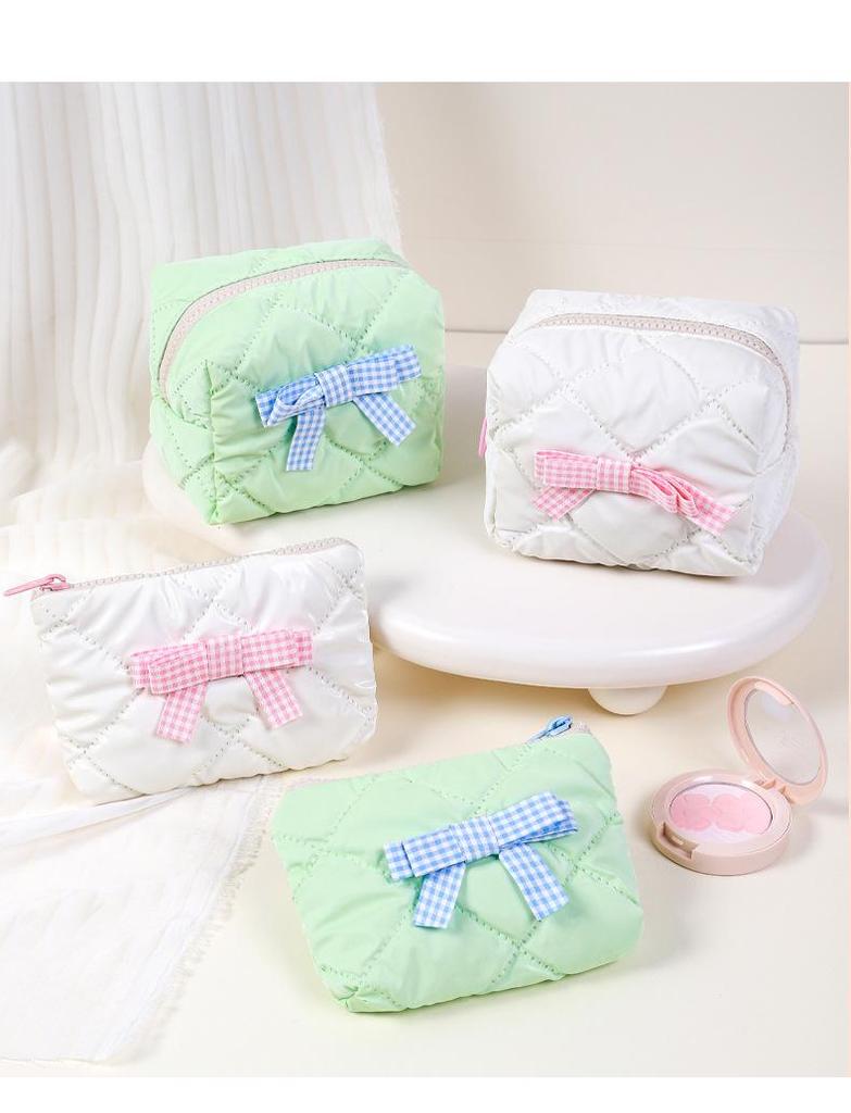 Compact Waterproof Makeup Bag - Stylish Coin & Earphone Pouch for Women