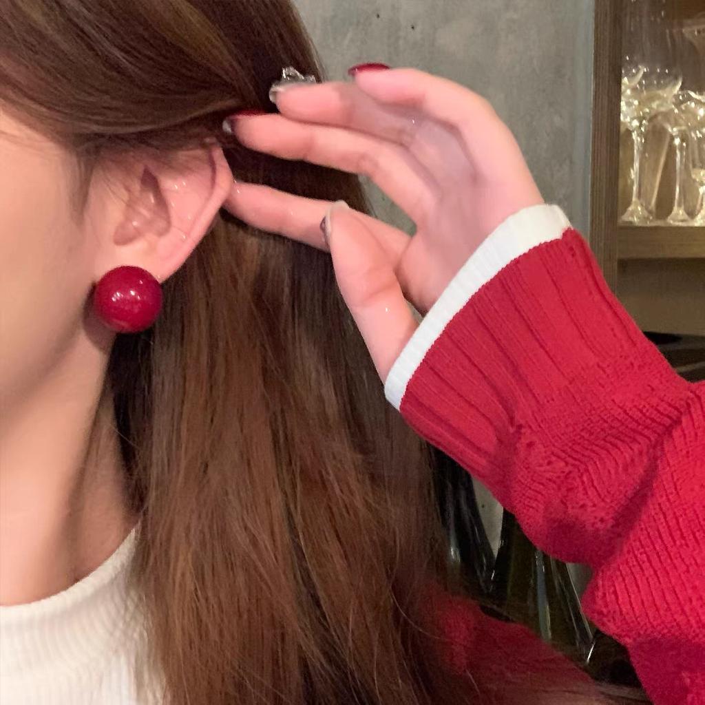 New Limited Earrings, Wine Stains, Cherry Red Pearl Stud Earrings, Women'S Light Luxury High-End Sense, Unique, Beautiful And Beautiful Earrings