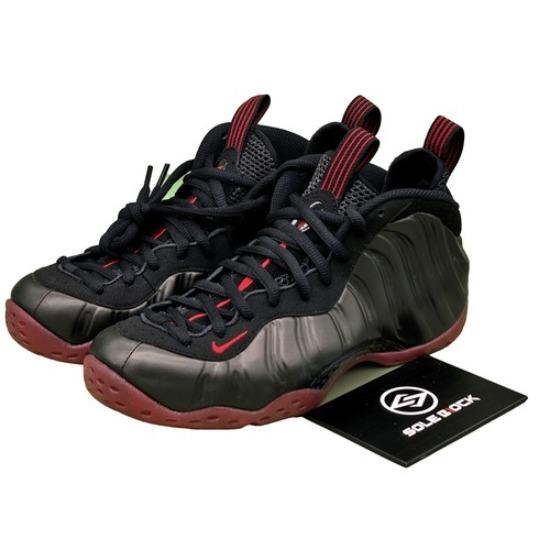 Nike Air Foamposite One Cough Drop Nero e Rosso Varsity 2025 IB2219-001 43 nero