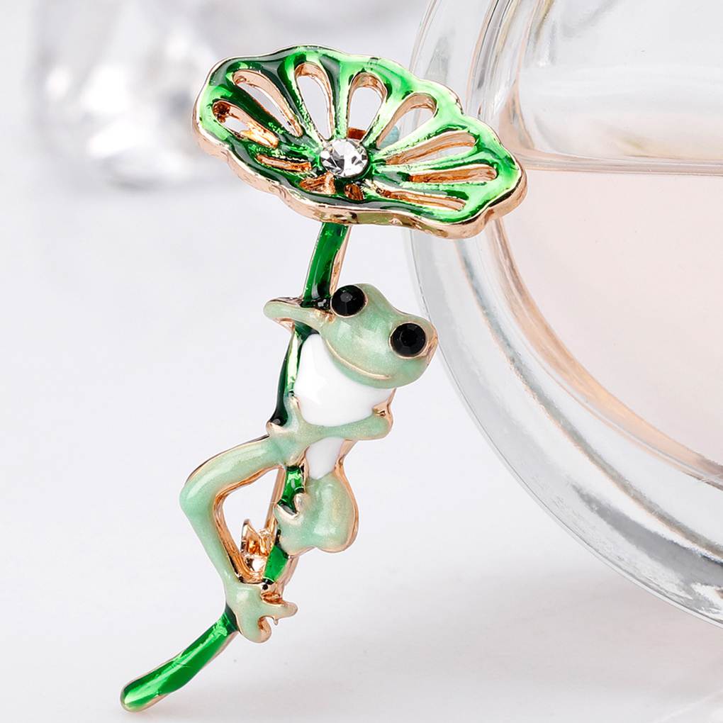 Lovely Drop Enamel Frog Brooch Pins Women Alloy Animal Breastpin Suits Dress Banquet Accessories Gift