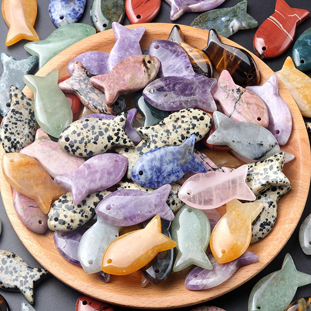 Hand Carved Healing Crystals Fish Figurine Natural Stone Animal Statue Amethyst Gemstone Pendant Home Decor DIY Hanging Ornament