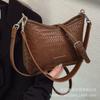 This year, the popular underarm small bag women's summer versatile 2025 new retro shoulder messenger bag popular bucket bag