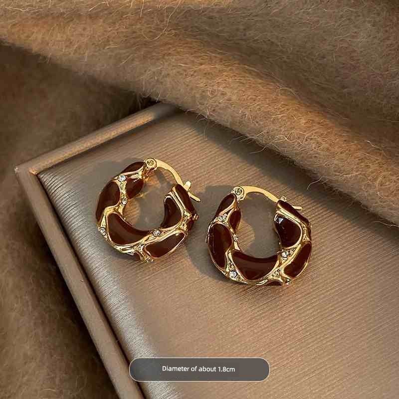 

Fall and Winter Maillard Retro Ear Clip Women 2024 New Arrival Hot-Sale Earrings Special-Interest Design Elegant Fancy Earrings Drop Glaze Zircon Ear Buckle