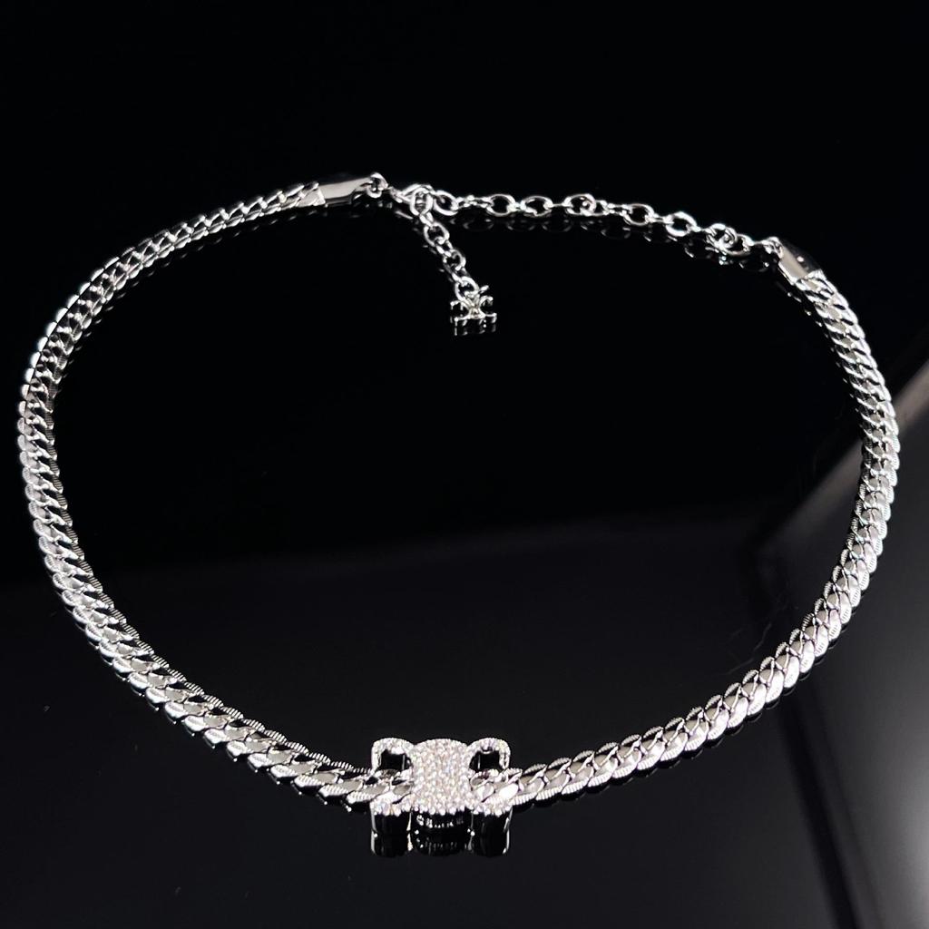 Saijia Zweiseitige Gewebte Schlangenknochen-Halskette mit Perlenarmband und Diamant-Logo - Europäischer und Amerikanischer Luxusstil.