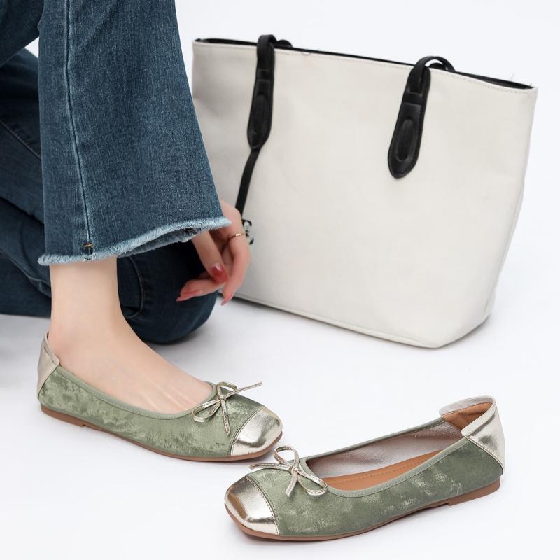 Fashion 2025 New National Style Round Toe Temperament Flat Shoes Trendy Elegant Outside Walking Shallow Mouth Women Flat Shoes