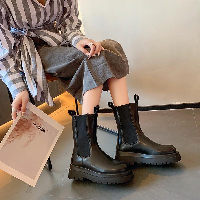 Black thick-soled 2025 spring and autumn new versatile British style high boots Chelsea cigarette short boots