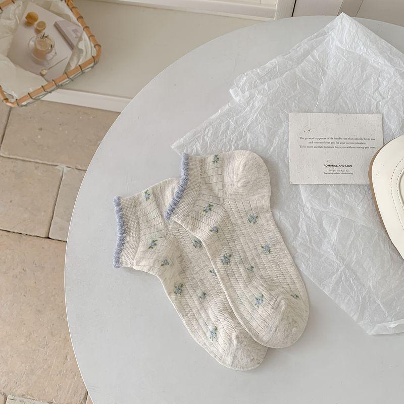 

Светло-голубые носки-следки с цветочным узором - Женская летняя коллекция Blue Floral Ankle Socks