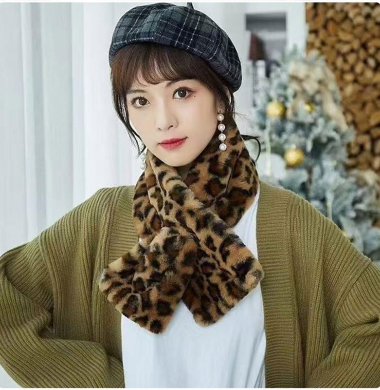 Comfortable and Stylish Leopard Pattern Neck Warmer Soft Faux Furs Winter Scarf for Keeping Warm In Chilly Weather