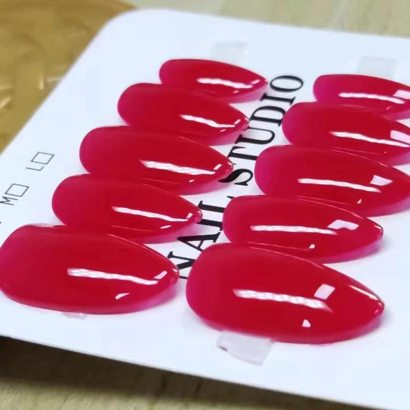 100% Handmade Short Almond Shape Minimalism Bright Red Fake Nail Set With Glue & Box Simple Press On Nails Phototherapy Fake Nails