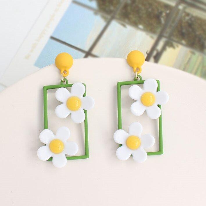 

French Romantic Green Flower Asymmetric Tassel Drop Earrings New Design Jewelry for Women s or Girl’s Sweet Ear Accessories