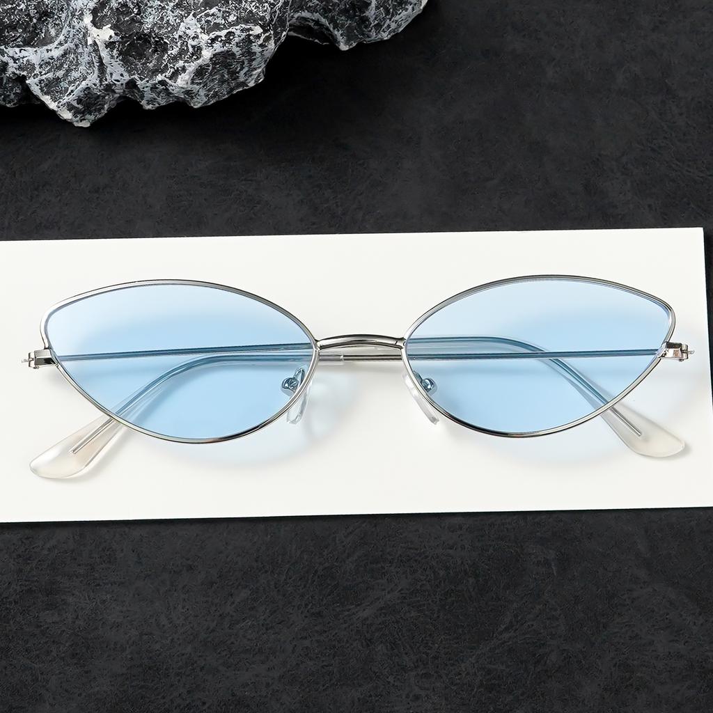 Playful Cat Eye Fashion Sunglasses - Perfect For Activities & Face Shaping