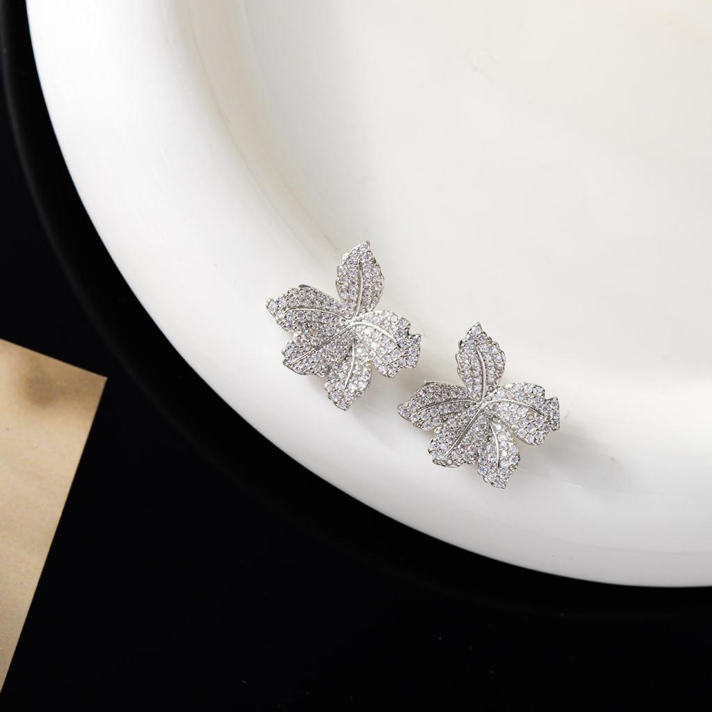 Luxury Micro-Inlaid Zirconia Lily Flower Stud Earrings for Women
