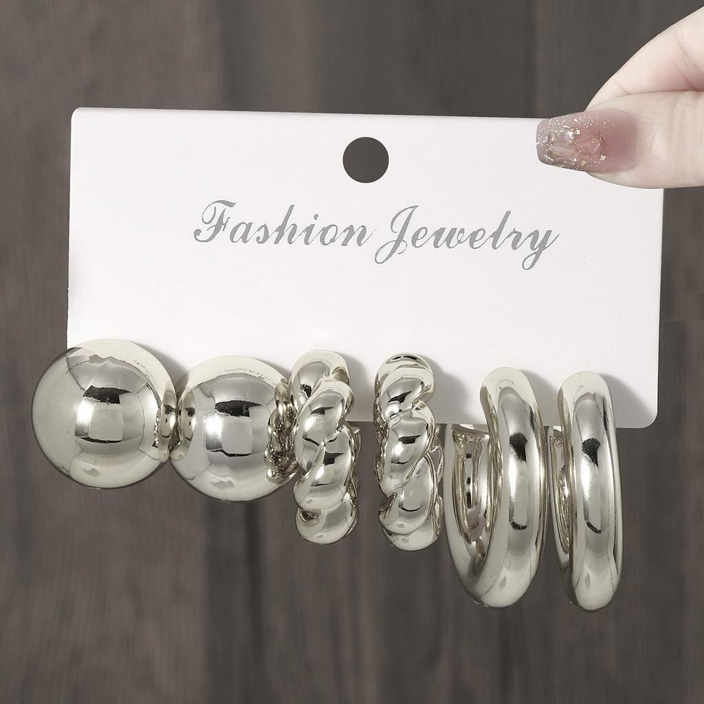 New gold personality exaggerated CCB earrings creative circle earrings set pair