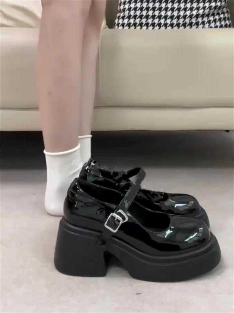 Plateau Mary Jane Einzelschuhe Damen 2024 neu schwarz vielseitig modisch dicker Absatz College-Stil hoher Absatz Uniform kleine Lederschuhe
