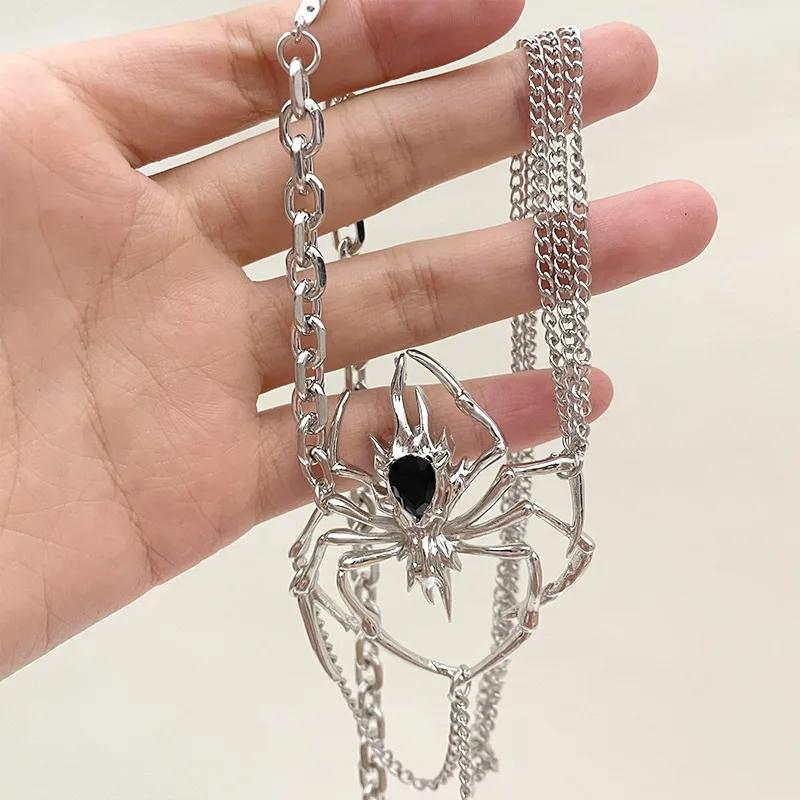 Gothic Spider Crystal Pendant Necklace for Women Dark Long Tassel Chain Spicy Girl Chokers Y2K Accessories Fashion Jewelry Party